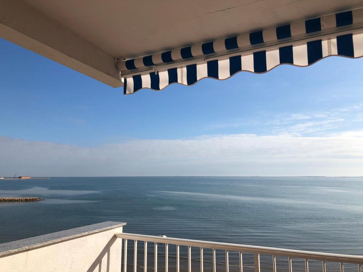 Apartamento En Primera Linea De Mar Sant Carlos de la Ràpita Eksteriør billede